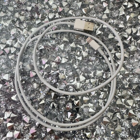 Apple White USB Charging Cable iPhone new without tags cable charger